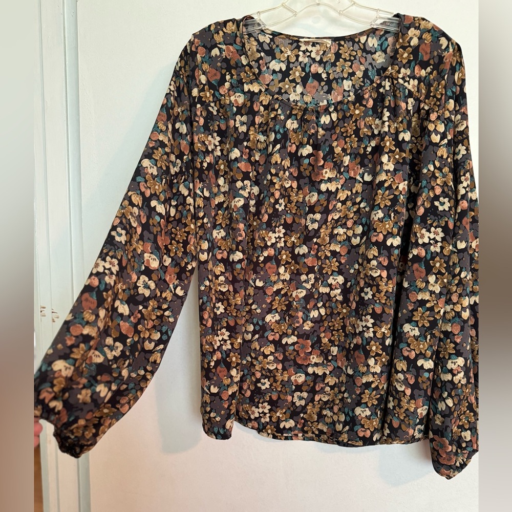 Women’s blouse
